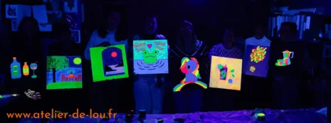 Atelier de peinture fluo dans le noir pour EVJF à Reims